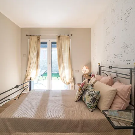 アパート Guesthost - Stylish Modern Flat With Private Garden